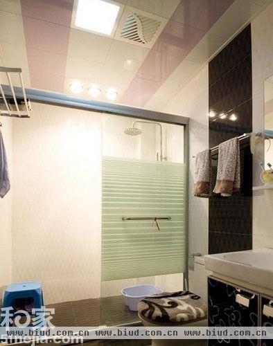 60平小户型婚房 营造简约舒适LOFT风——卫浴 