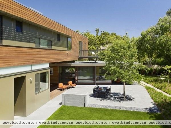 加州的美妙阳光 木质材料的帕罗奥多住宅设计