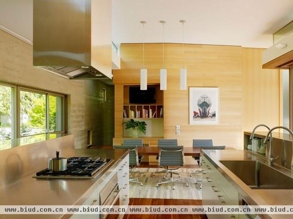 加州的美妙阳光 木质材料的帕罗奥多住宅设计