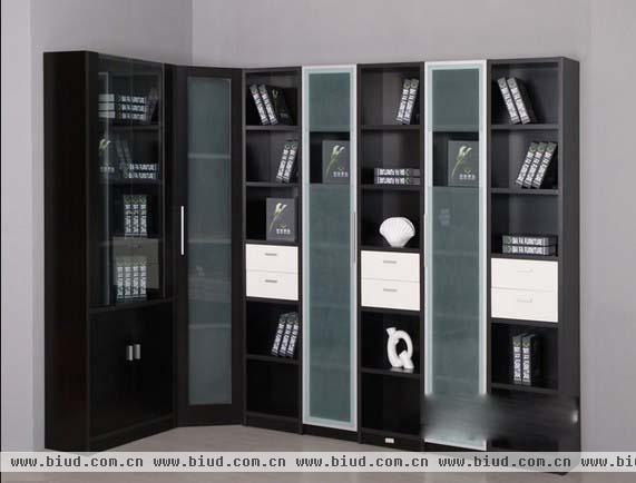 定制书柜打造多功能书房 让工作学习更轻松