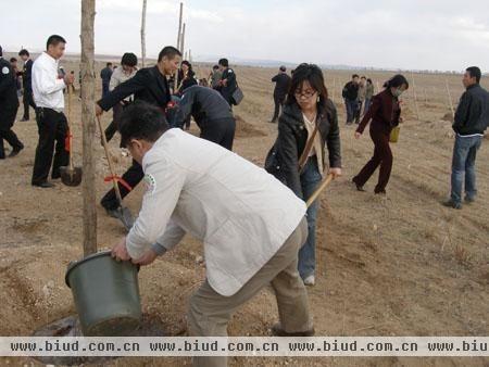陶瓷陶瓷在内蒙古建了6000亩绿垦基地