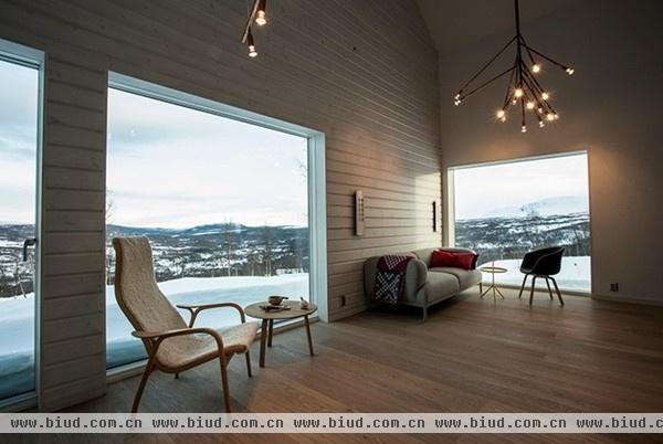 纯净整洁大方 瑞典白色的小兰花别墅设计(组图)