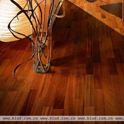 实木地板PK复合地板优劣搭配清晰辨