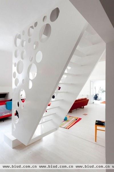 童真无限奶酪一般的趣味楼梯 匈牙利创意公寓