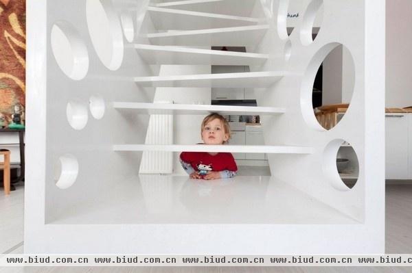 童真无限奶酪一般的趣味楼梯 匈牙利创意公寓