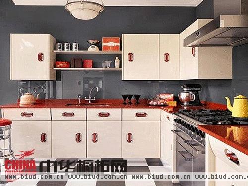 简洁清爽橱柜设计方案 让你的厨房浪漫优雅