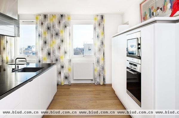 宽敞明亮低调之家 瑞典马尔默的海滨公寓(图)
