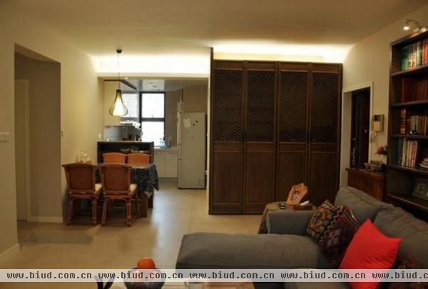 收纳性沙发背景墙 89平米中式风格二居室