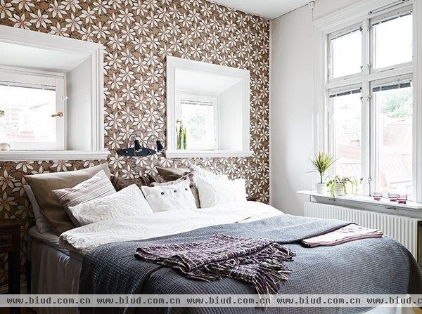原木地板混搭北欧风 瑞典现代双层小公寓(图)