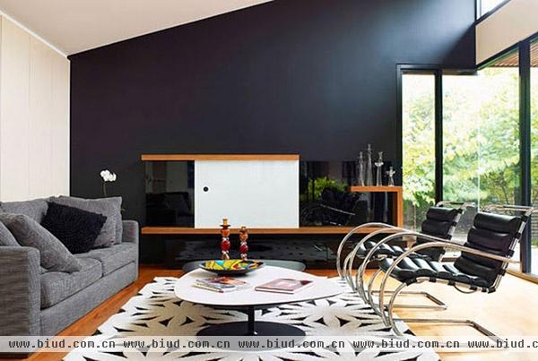 摩登风格：30个黑色墙壁的现代室内设计