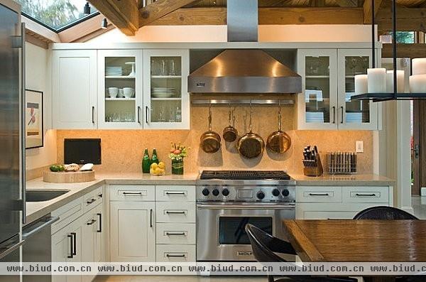 让你的厨房亮起来 18款厨房装饰方案(组图)