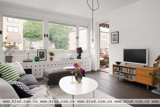 时尚墙纸为空间加分 85平北欧风格实用小公寓