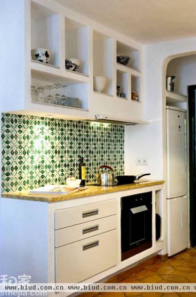 厨房也做微整形 10图娇俏美瓷砖