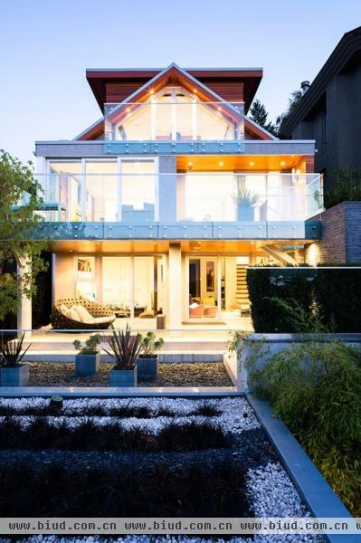 活力明快色彩美居 加拿大现代风格住宅(组图)
