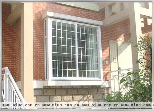 铝合金VS实木 两种材质门窗各有千秋