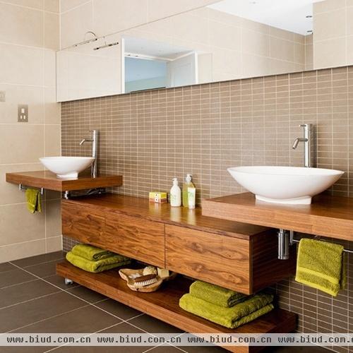 木质卫浴间设计 个性浴室享受高端生活（图）