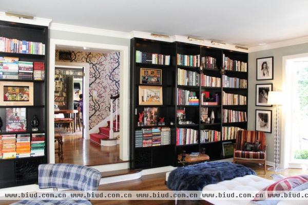 作家的简约复式公寓 实木地板的书香氛围(图)