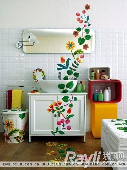 卫浴间里的花朵装饰