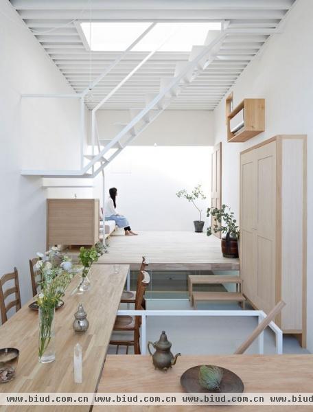House in Itami 在狭窄的空间里从容生活(图)