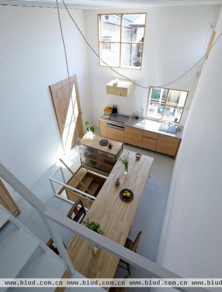 House in Itami 在狭窄的空间里从容生活(图)