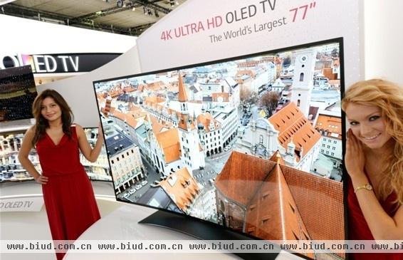 图：LG在2013 IFA上展出的77英寸ULTRA HD曲面 OLED电视