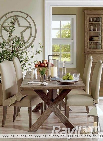 　木质餐桌 演绎清亮雅致的就餐空间　