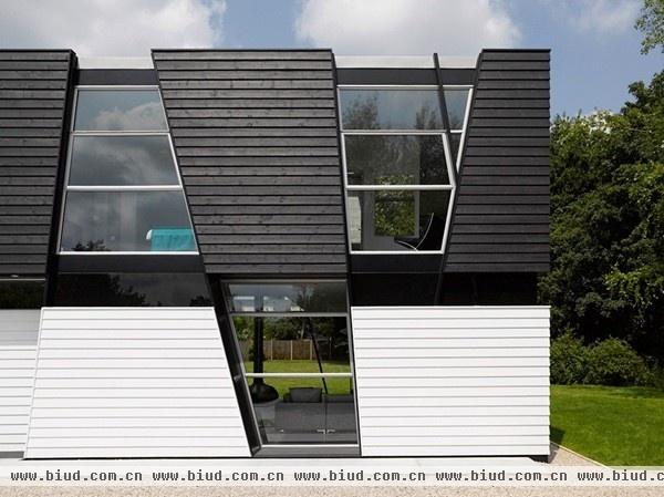 传统英国概念设计 简约黑白色房子（组图）
