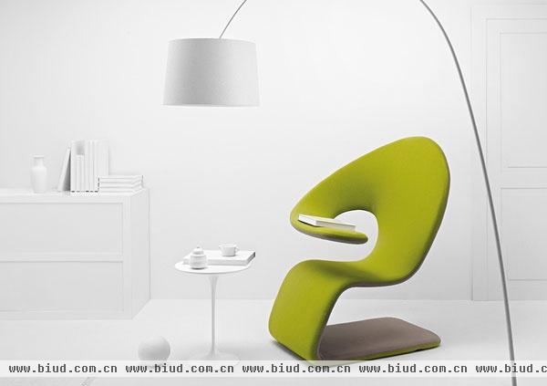 Aleaf 椅和 Sissi 桌：独特线条带来新功用