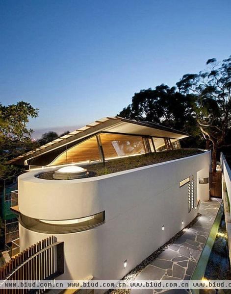 澳洲的美丽居所 倾斜的屋顶和别样的设计
