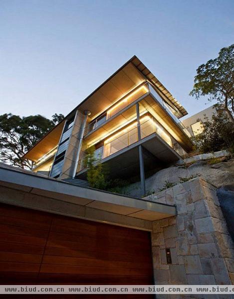 澳洲的美丽居所 倾斜的屋顶和别样的设计
