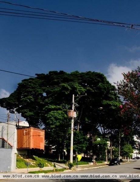 巴西圣保罗涂鸦风住宅 创意空间设计美宅(图)