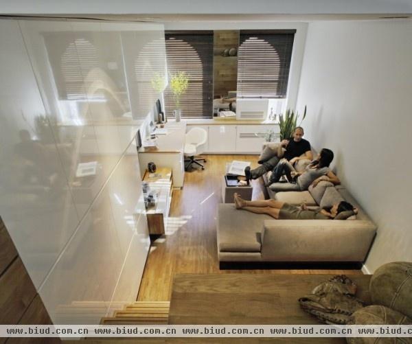纽约50平米超强收纳公寓 木质元素温暖感(图)