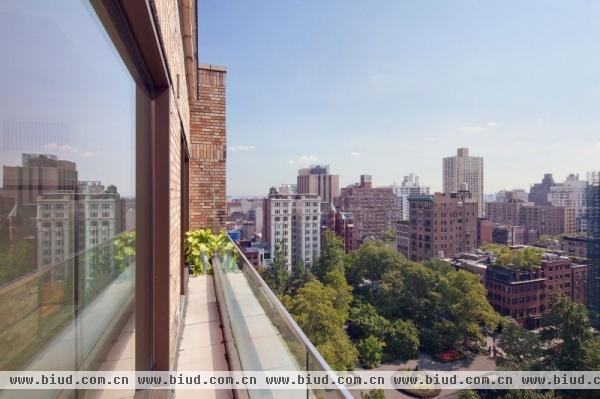 简洁时尚 纽约曼哈顿奢华顶层复式公寓（图）