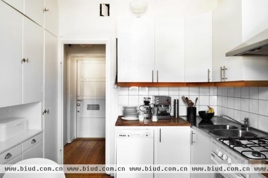 44平温馨舒适单身公寓 北欧风格充满诱惑(图)
