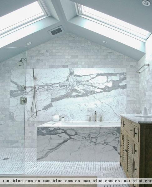 大理石瓷砖铺贴 创造卫浴别样风格