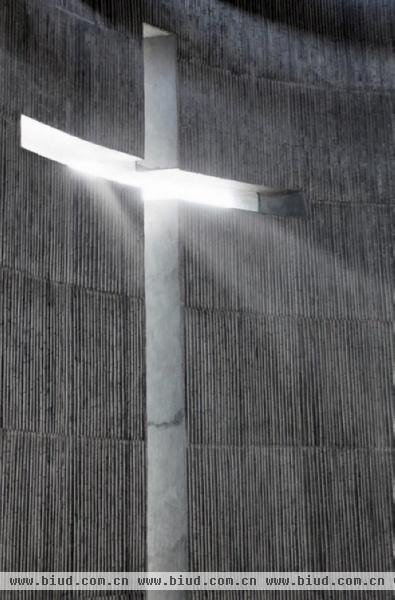 又见光之十字架 广东罗浮山里的种子教堂(图)