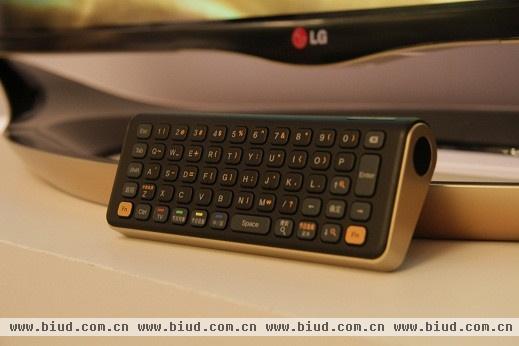 LG独创全键盘动感应遥控器，操作便捷