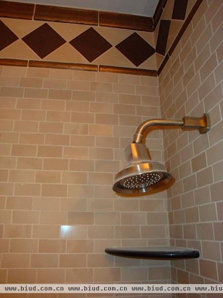 摩登设计 浴室瓷砖铺设范例
