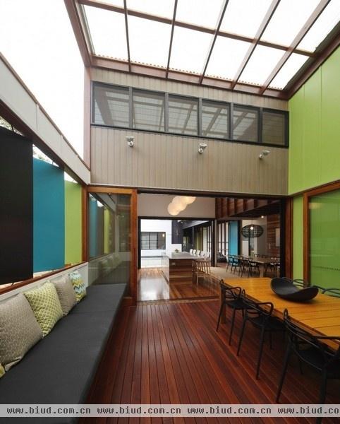 橡木地板洋溢鲜活气息 明亮的昆士兰住宅(图)
