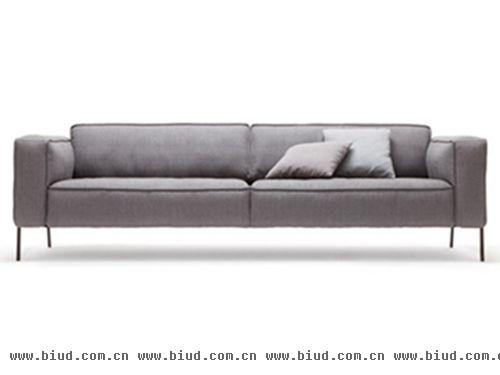Rolf Benz Bacio沙发有三种不同的宽度可选择，分别是168、189与210公分