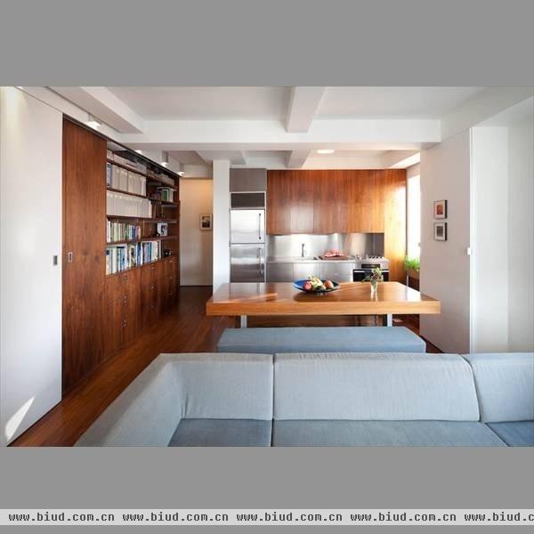 地板衬出大空间 纽约活动开放式公寓改造(图)