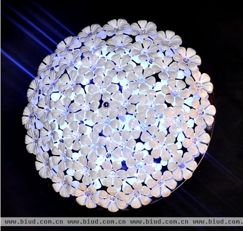 led灯具掀起行业新革命九大因素决定LED灯具价格