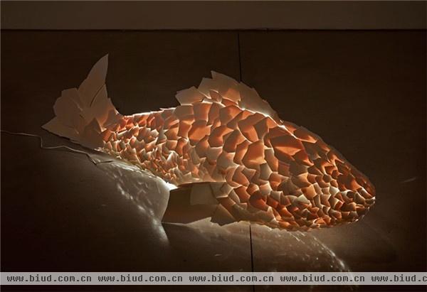 游鱼活现 建筑大师Frank Gehry的鱼灯装置(图)