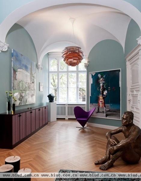 柏林彩色艺术公寓 经典中的色彩相容