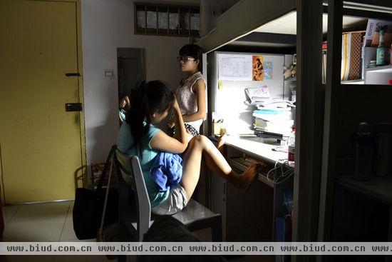 广西大学女生拍摄女生宿舍生活获奖（组图）