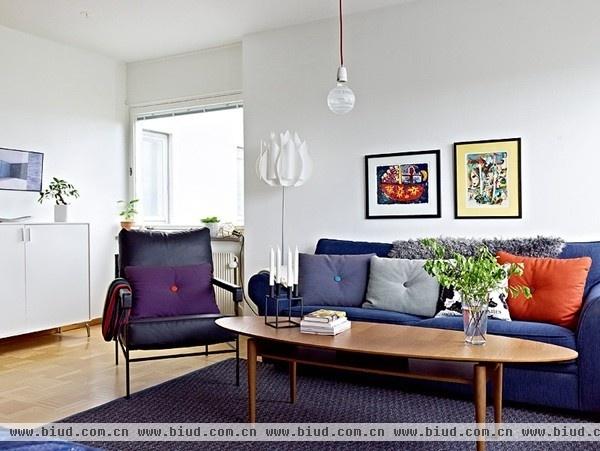 拼花地板换新装 瑞典50平米百变单身公寓(图)
