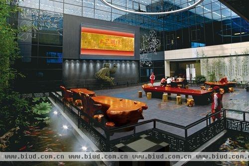 《中国建筑卫生陶瓷》杂志权威解读新明珠集团