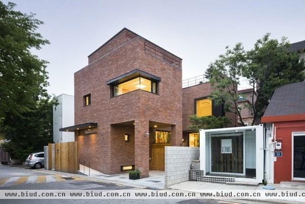 清新简洁 韩国首尔254平红砖住宅(组图)