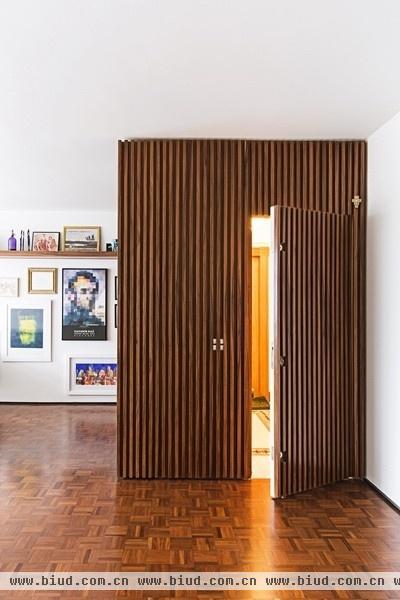 玄关藏在书柜里的巴西现代公寓设计(组图)