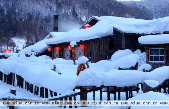哈尔滨大雪 盘点世界上那些晶莹剔透的温暖雪屋